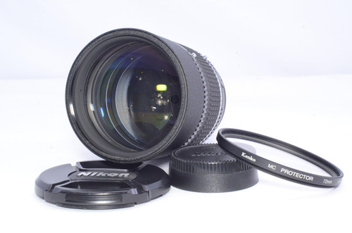 Nikon nikkor 135 f 2d - dc, mm