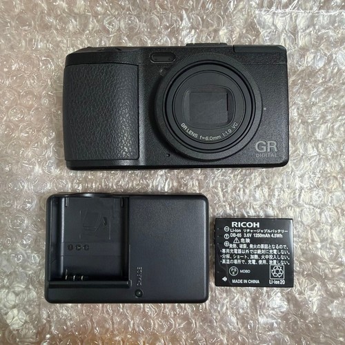 Fotocamera digitale compatta