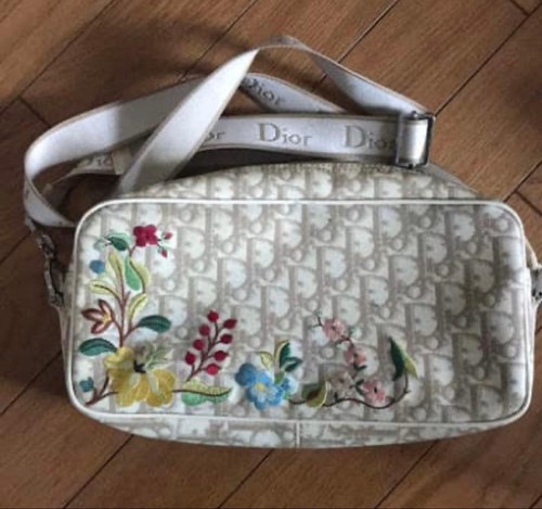 Borsa tracolla christian - a,
