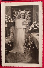 CARTOLINA GENOVA SPOSA  CON BOUQUET DI FIORI  1930 C. ( F 4 )