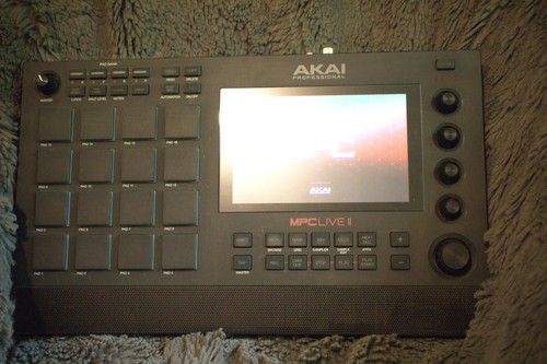 Akai mpc live - akai, standalone