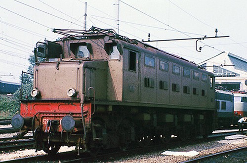 Locomotiva 326 ferrovie - e.326,