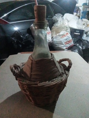 Antica fiaschetta impagliata - fiaschetta,