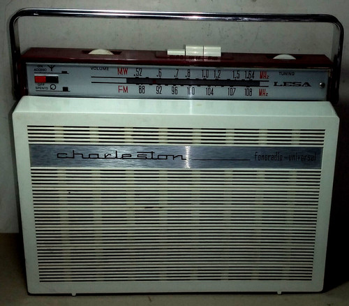 Vecchia radio giradischi lesa - vecchia, radio/giradischi