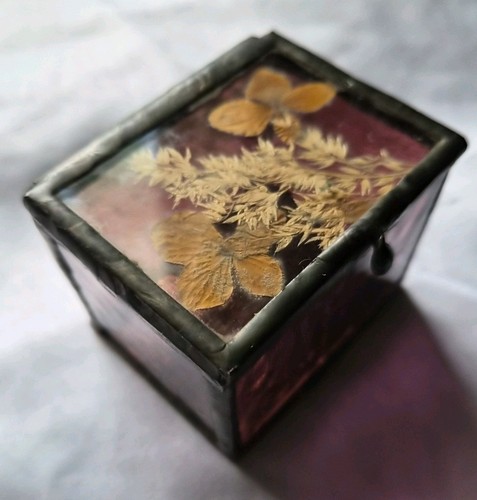 Vintage small leaded rose - small,