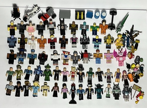 Huge 167 piece roblox figures - 167,