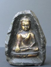 Altare Buddha In Pietra Del