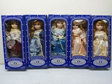 LOTTO DI 5 BAMBOLE " VICTORIAN STYLE " IN SCATOLA