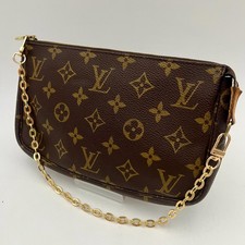 LOUIS VUITTON Pochette