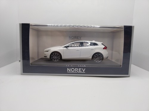 Norev volvo v40 2016 - 1/43, wow