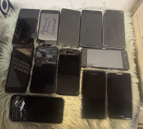 Lot smart phones - 12,