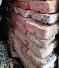 Lotto 200 mattoni vecchi antichi e 50 mezzi mattoni per forno a legna camino