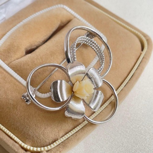 Spilla vintage fiore corallo