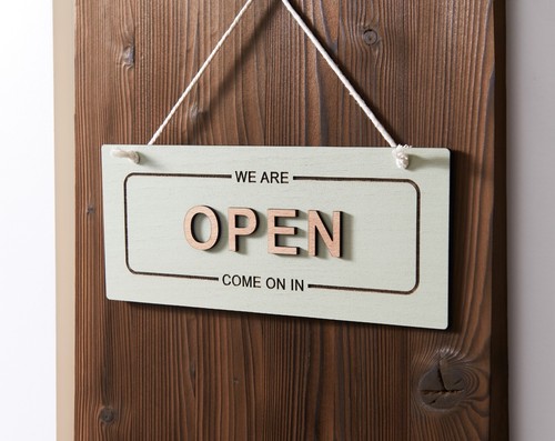 Personalised open closed - /,