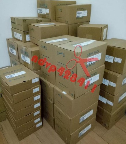 One yaskawa servomotore - one,