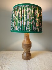 Base lampada vintage in legno biondo tornito con bella grana stile metà secolo