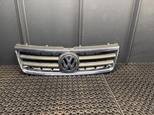 Volkswagen Touareg I 2004 Front bumper upper radiator grill 7L6853653 FJD2310