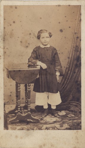 Ritratto una giovane - una,