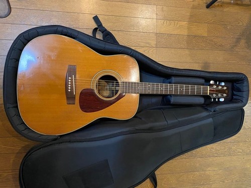 Chitarra acustica vintage