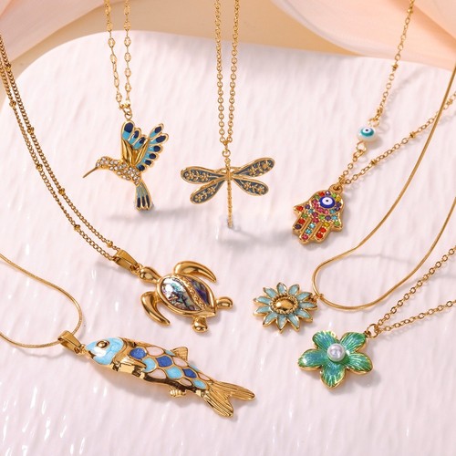 Collana con ciondolo animale