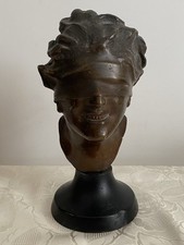 Antica scultura "LA DEA BENDATA"  in bronzo  firmata  AURISICCHHIO H. max 29 CM.