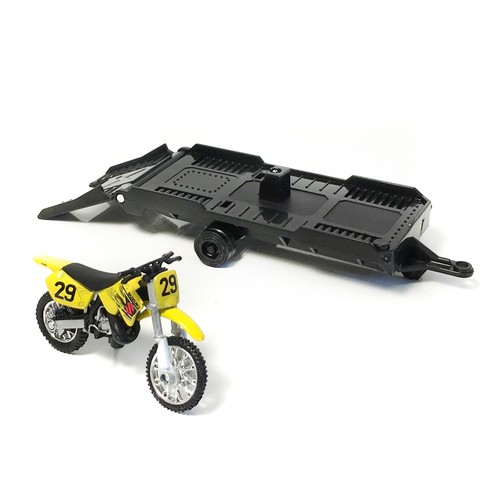 Kentoys new ray f32003 suzuki - ray,