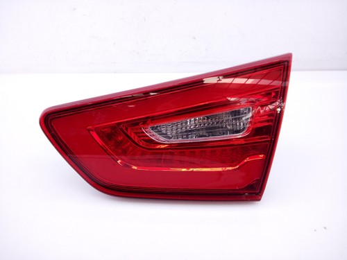 Right taillight door - in, /