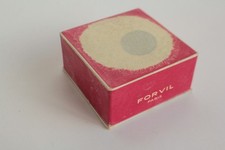 Vecchia scatola pubblicitaria