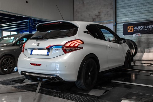Peugeot 208 gti - peugeot,