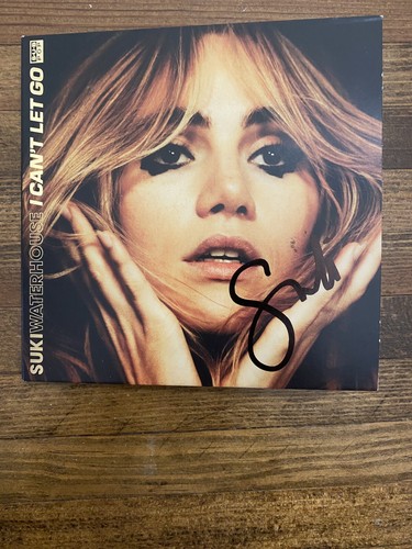 Suki waterhouse signed - suki,