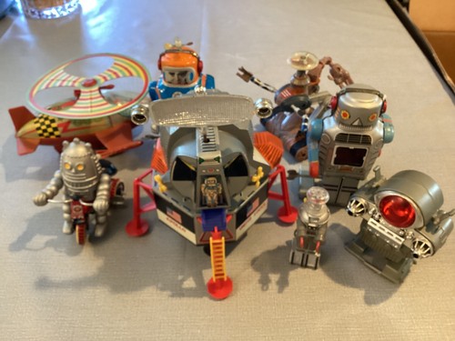 Robot and apollo - robot, lem