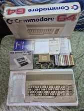 COMMODORE 64 Boxato Sigillo Intatto + Datassette + 10 Cassette - C64 lotto 