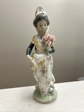 Lladro Porcelain Figurine