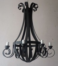 Lampadario in ferro battuto realizzato a mano numero punti luce 8 col.nero