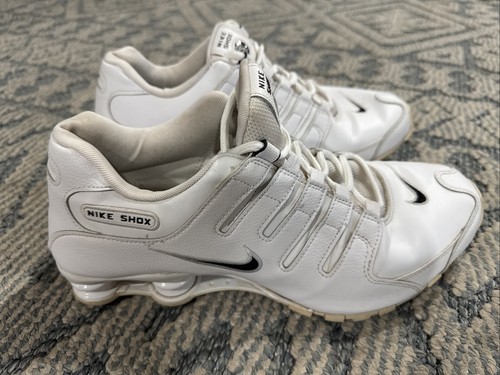 Nike shox bianche nere - bianche, taglia