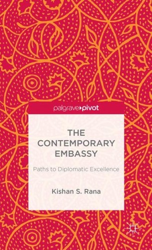 Contemporary embassy paths - contemporary,