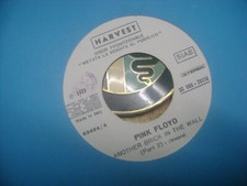 PINK FLOYD ANOTHER BRICK IN