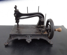 Vecchia macchina da cucire