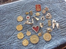 LOTTO DI 24 SPILLE PINS VARIE