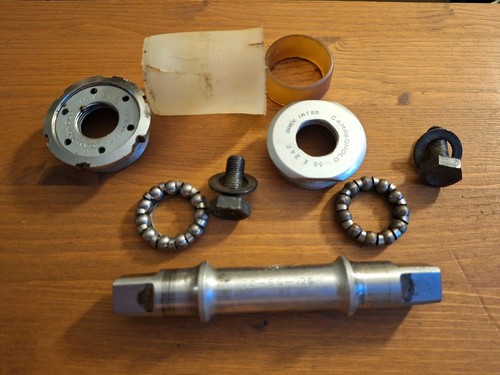 Movimento centrale campagnolo - movimento,