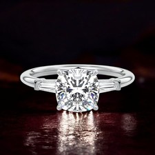 Fede nuziale in oro bianco con