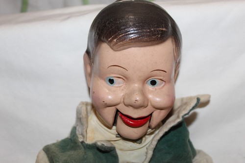 Bambola manichino ventriloquo
