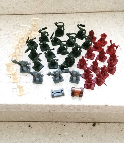 Lot figurines hero quest dont - lot,