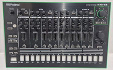 Roland TR-8 Rhythm Performer