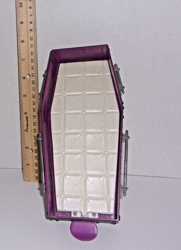 Wwe wwf undertaker casket - undertaker,