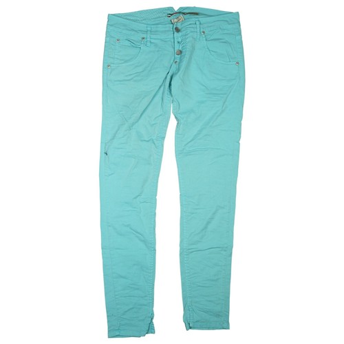 Please women stretch skinny - please,
