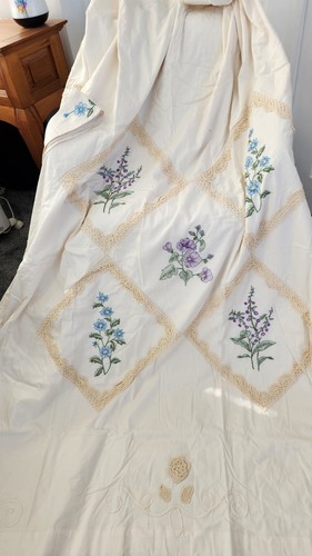 Tende vintage ricamate