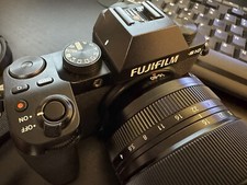 Fujifilm XS-10 + Fujifilm XF 16-80mm F4 + 4 Batterie funzionanti al 100%