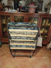 Vendo Branda Singola come Nuova con Materasso Pieghevole