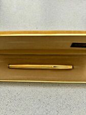 AURORA 98. Caricamento a stantuffo .RISERVA MAGICA .Laminata oro 18Kt. Anni 60.